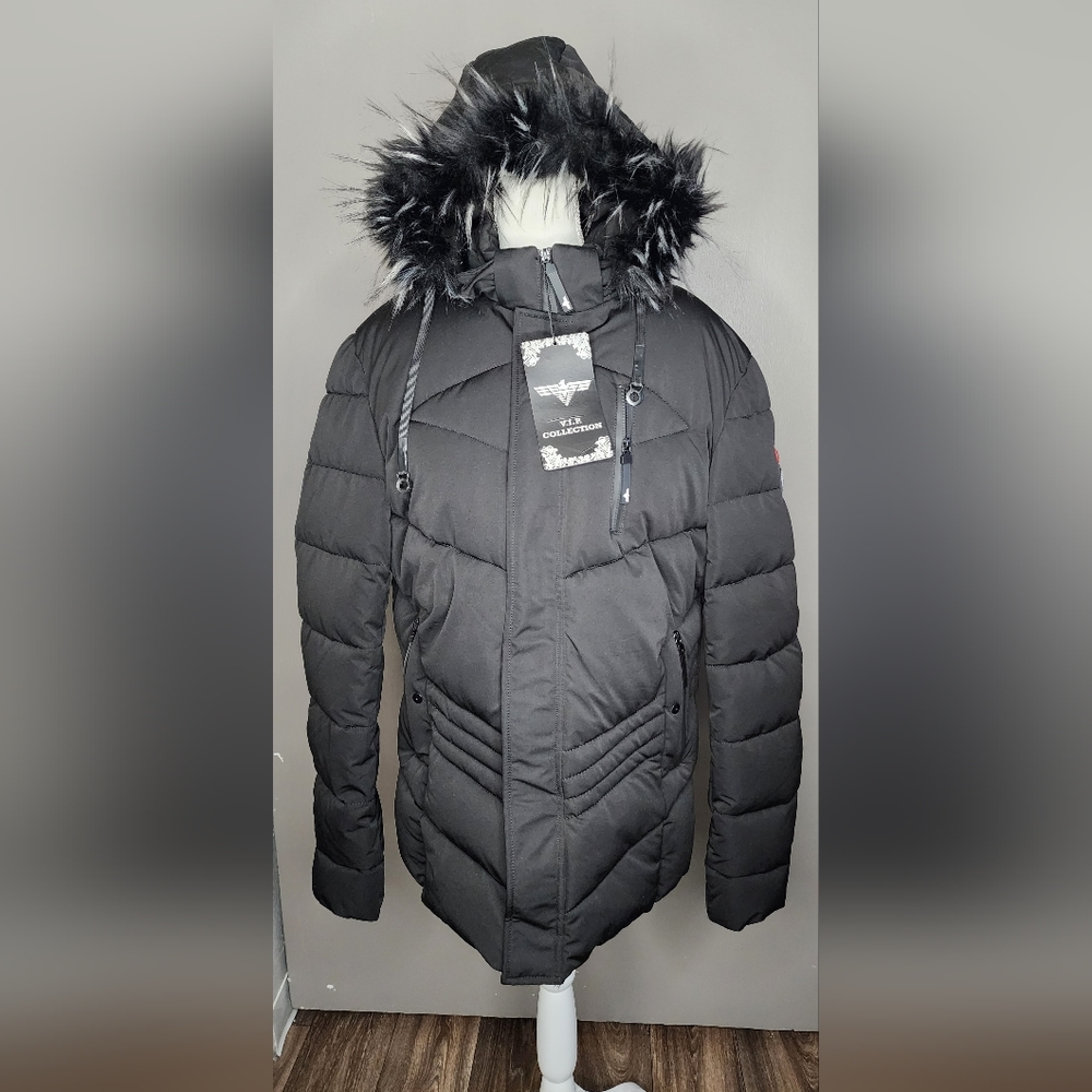 NWT V.I.P COLLECTION Men's Puffer Jacket with Faux Fur Hood. Black Size: 2XL
